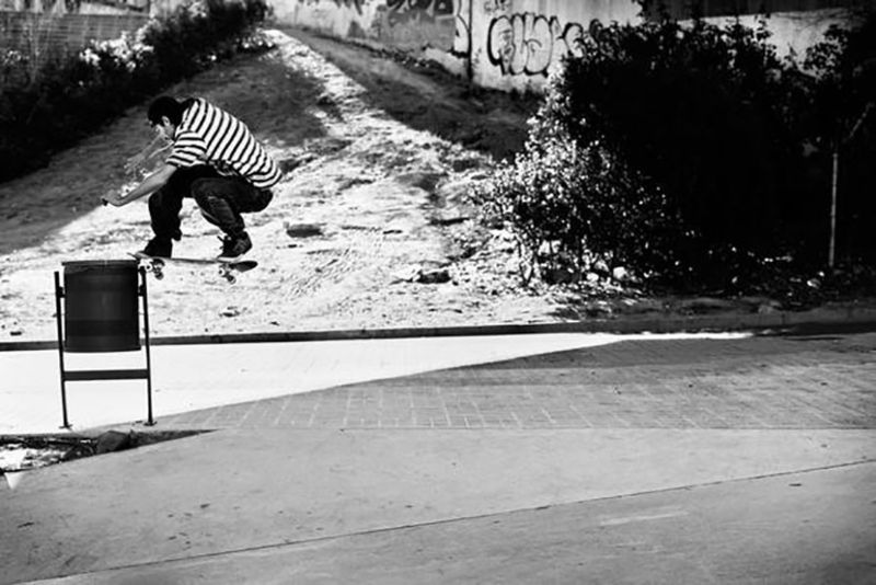 2 JAVIER_SARMIENTO_FRONTSIDE_NOSESLIDE_BW_GREY_HENRY_KINGSFORD-620x414-900x601